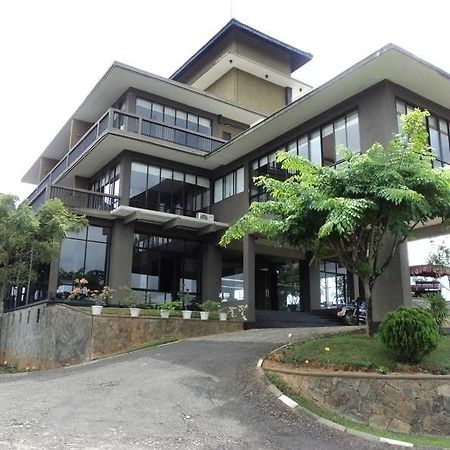 Bin Vino Otel Doluwa Dış mekan fotoğraf