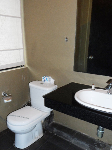 Bin Vino Otel Doluwa Dış mekan fotoğraf